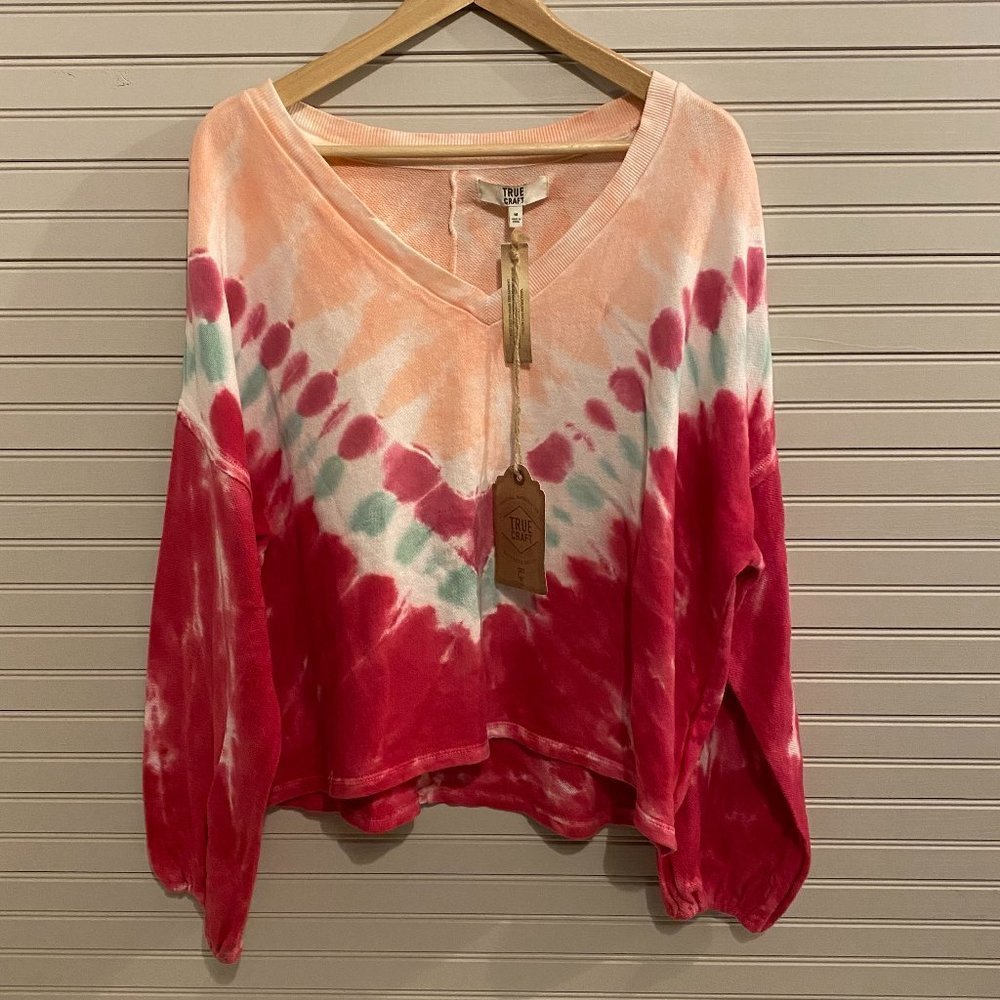 True Craft Size M Coral Tie Dye Happy Daze Sweatshirt
